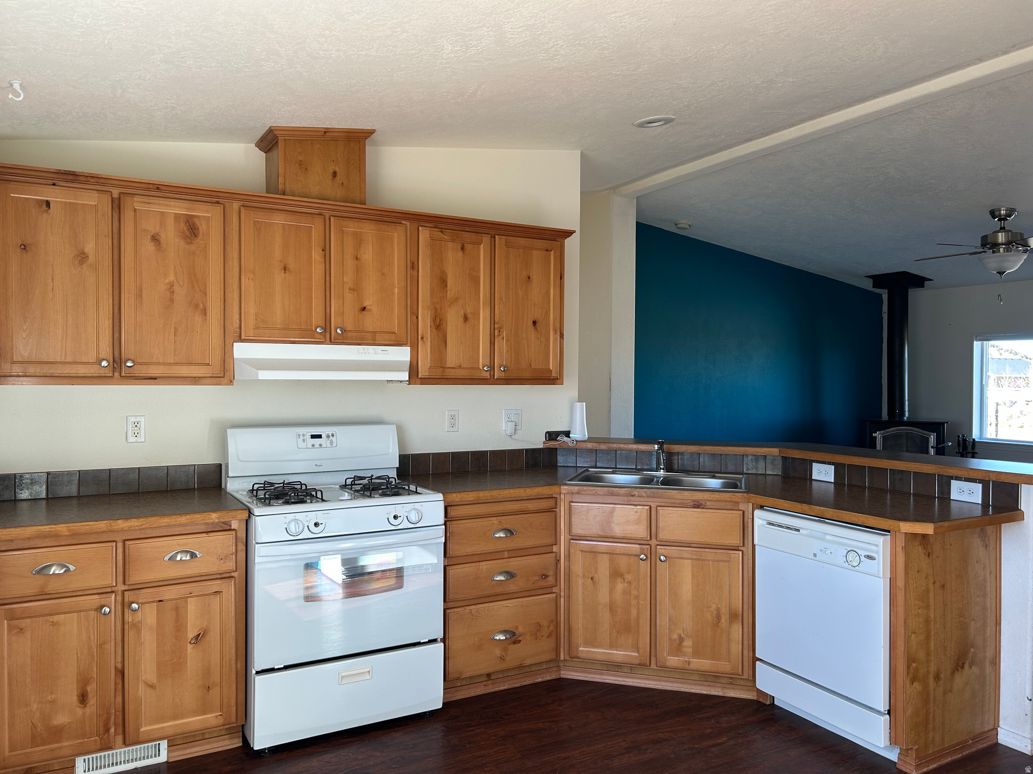 MONTE VISTA ACRES - Residential