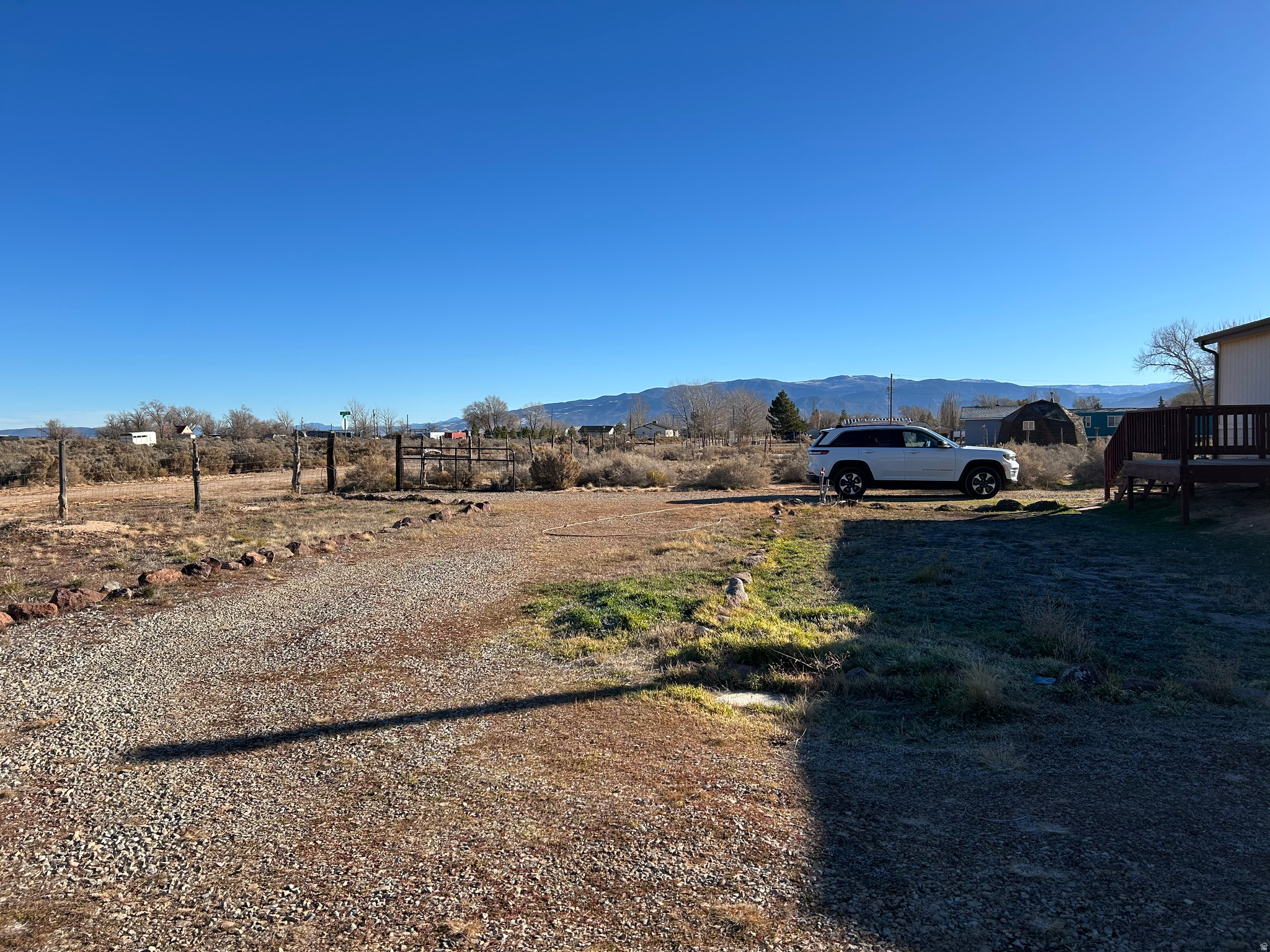 MONTE VISTA ACRES - Residential