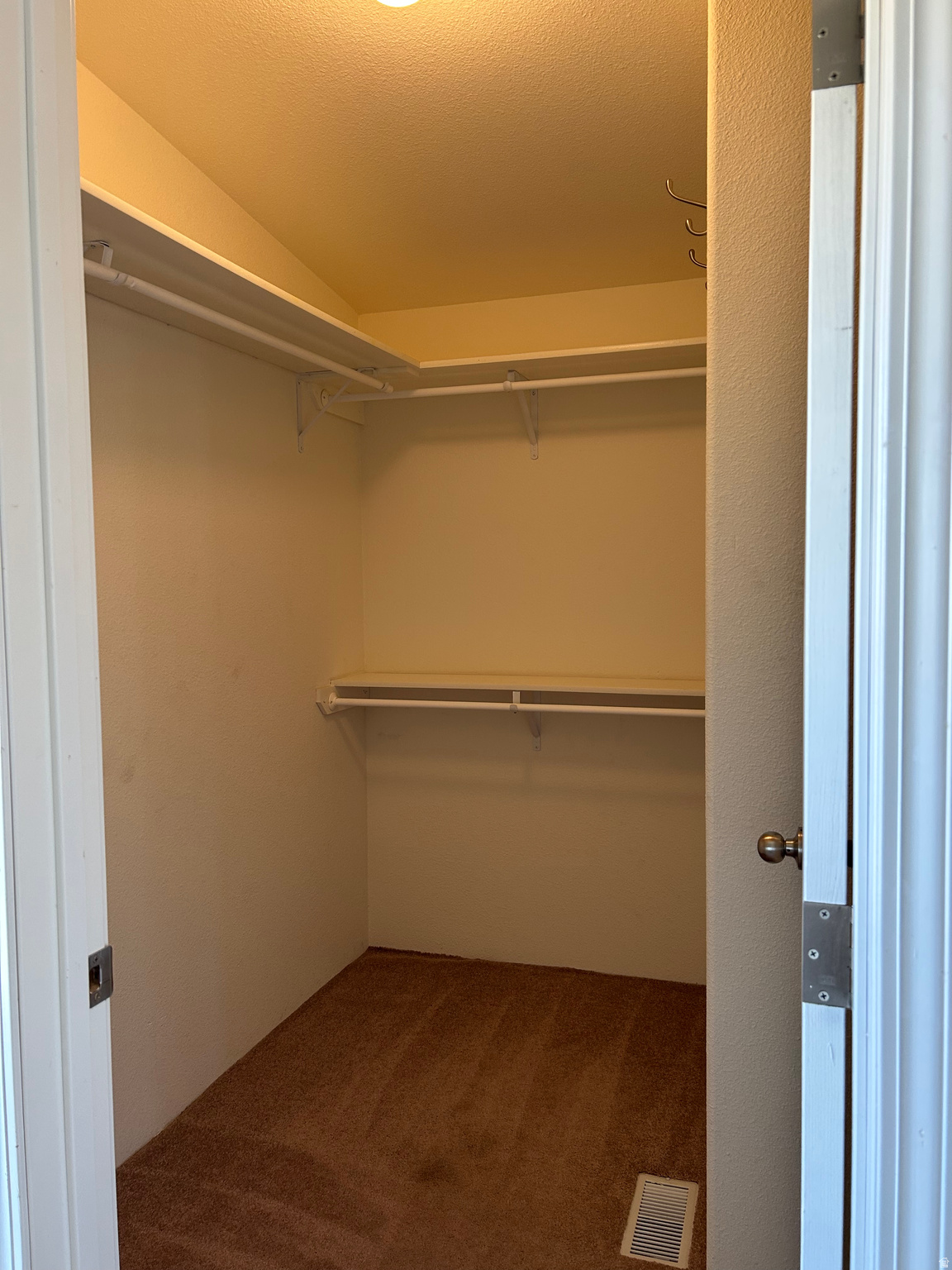 MONTE VISTA ACRES - Residential