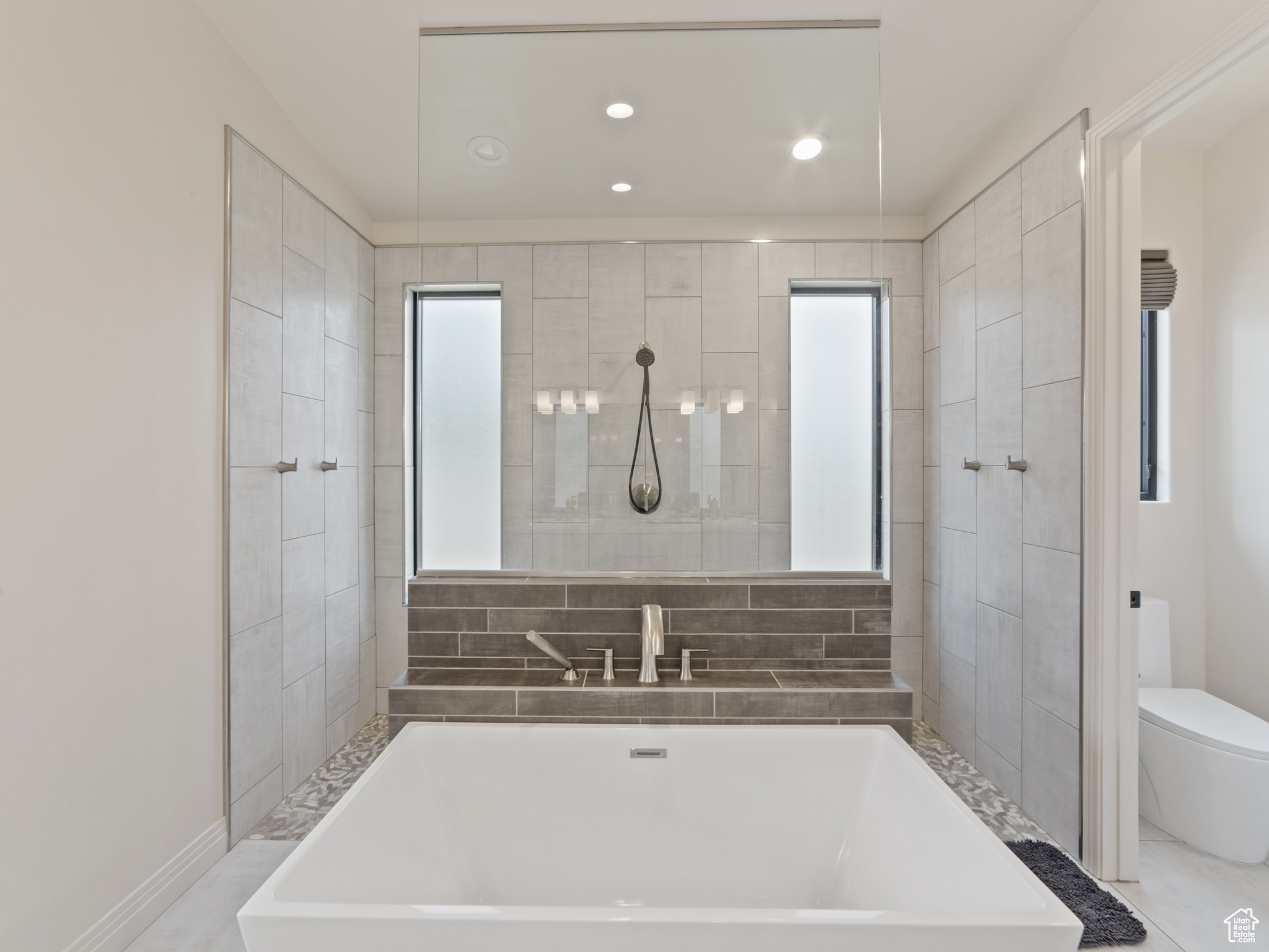 LOT 4 ESTRELLA ESTATES - Residential