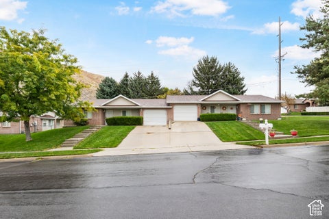 Photo of 135 S 900 E, Springville, UT 84663 (MLS # 2192954)
