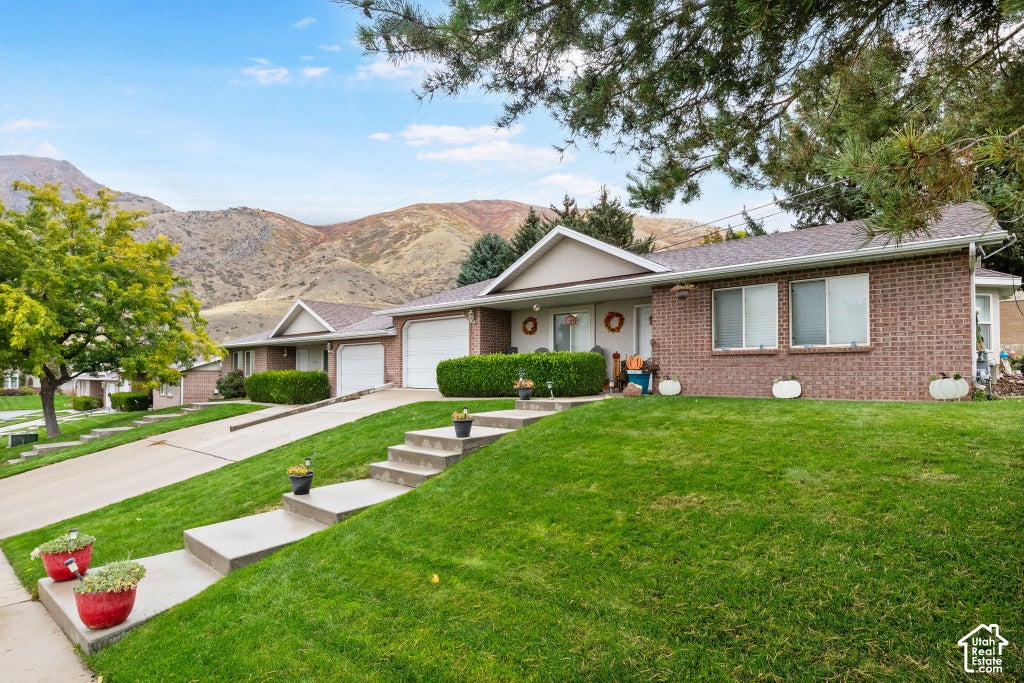Photo of 135 S 900 E, Springville, UT 84663 (MLS # 2192954)
