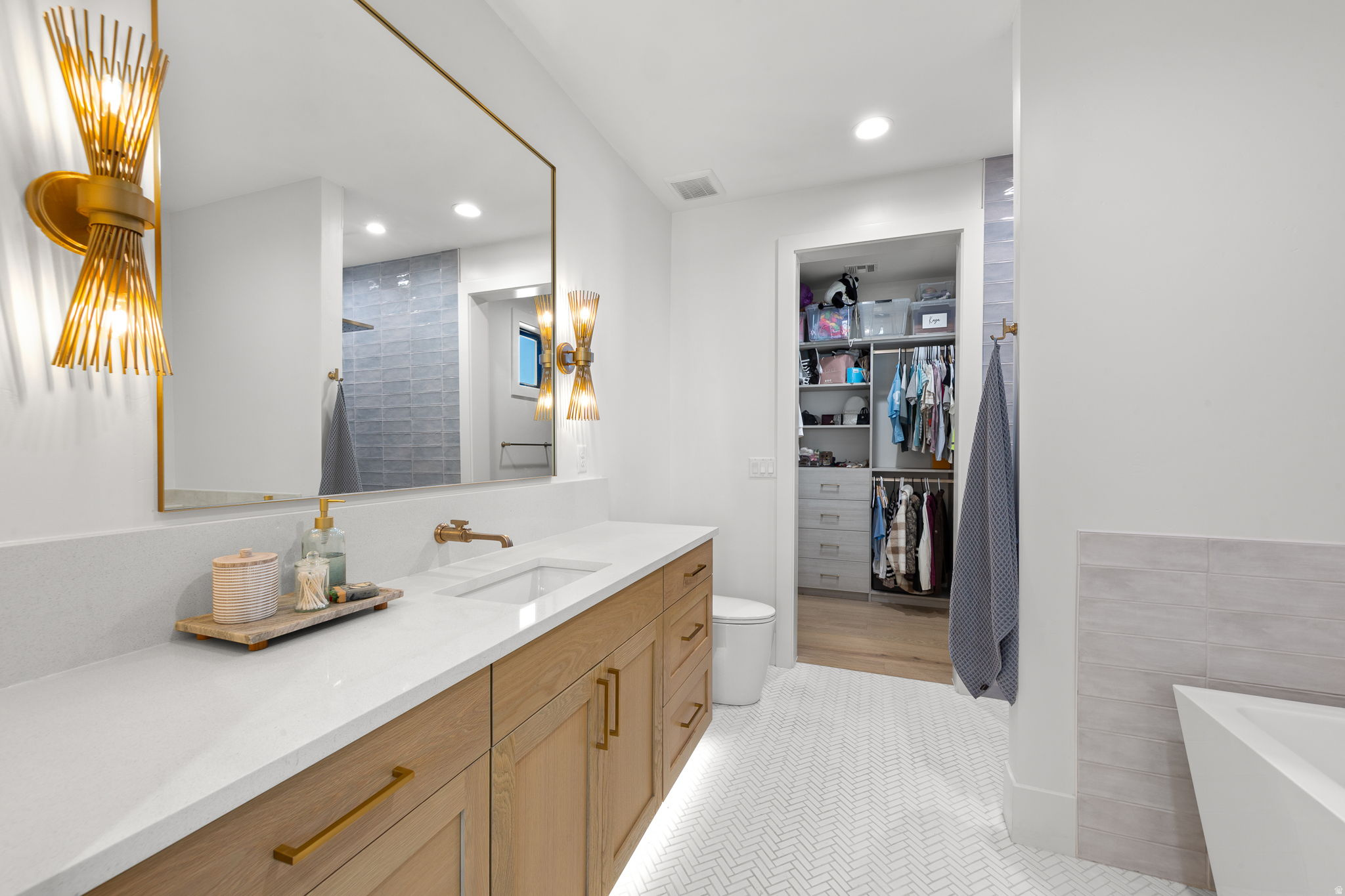 INDIAN KNOLLS - Residential