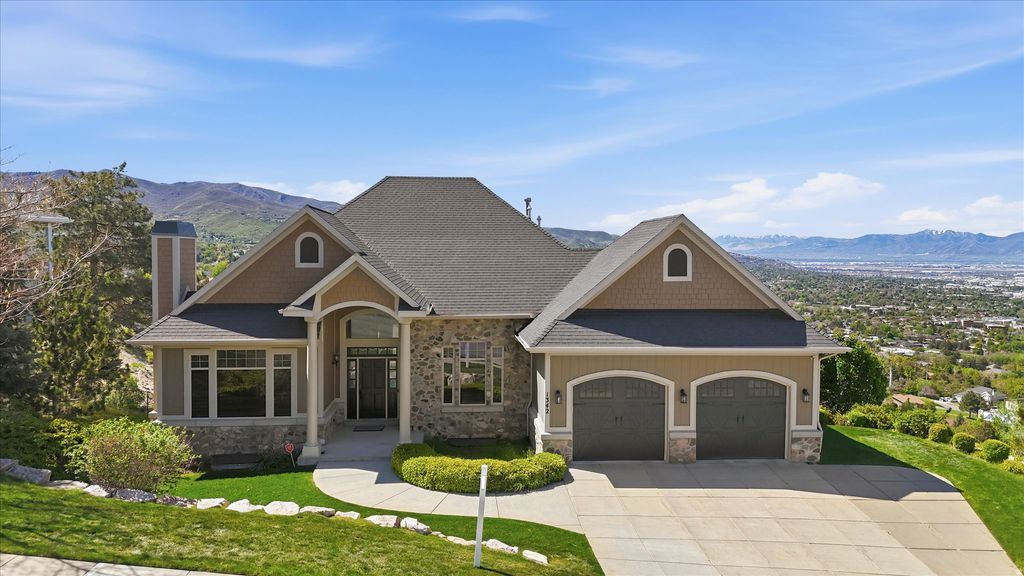 Photo of 1342 E NORTHRIDGE DR N, Bountiful, UT 84010 (MLS # 2153507)