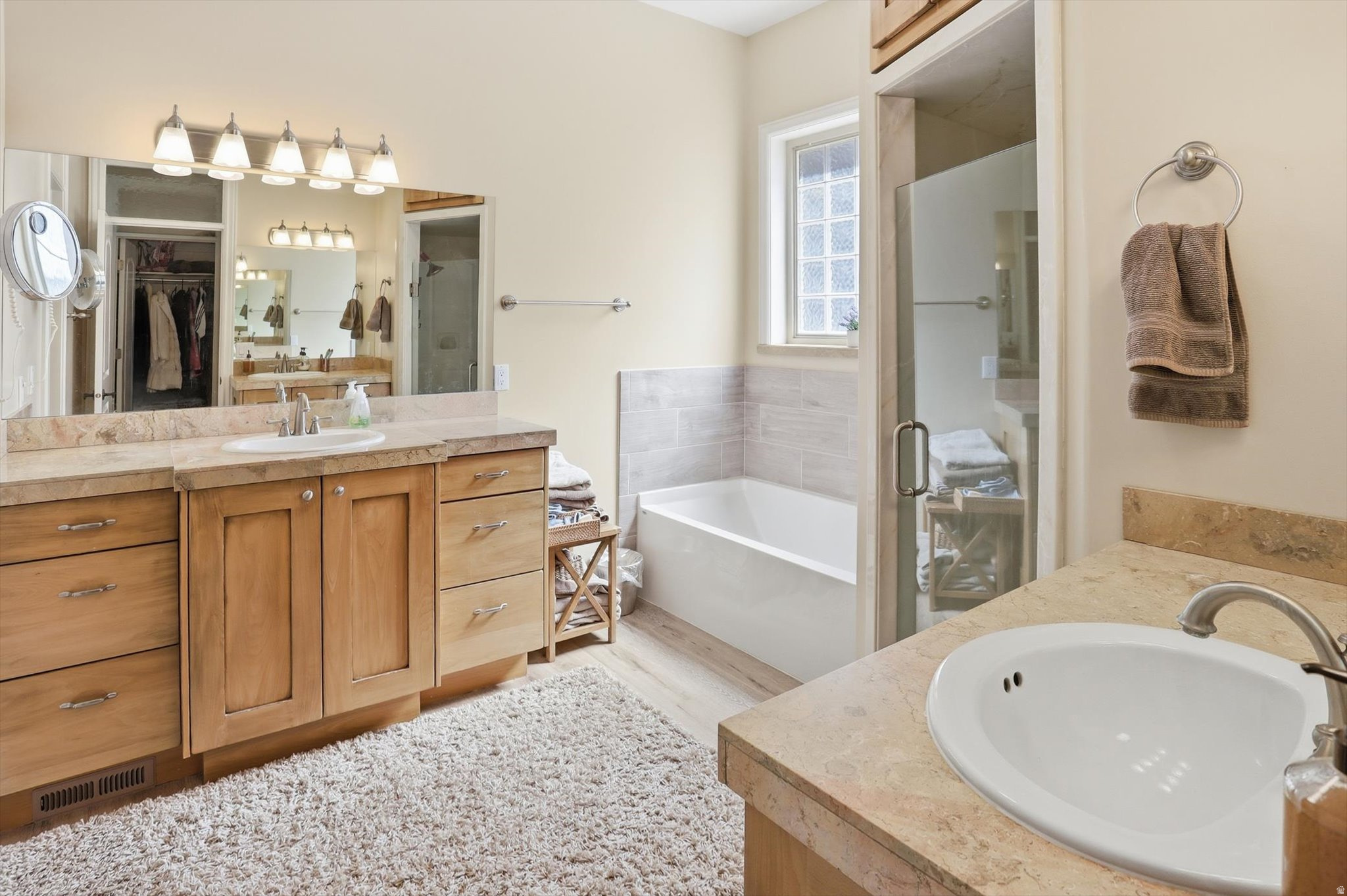 HOLBROOK - Residential