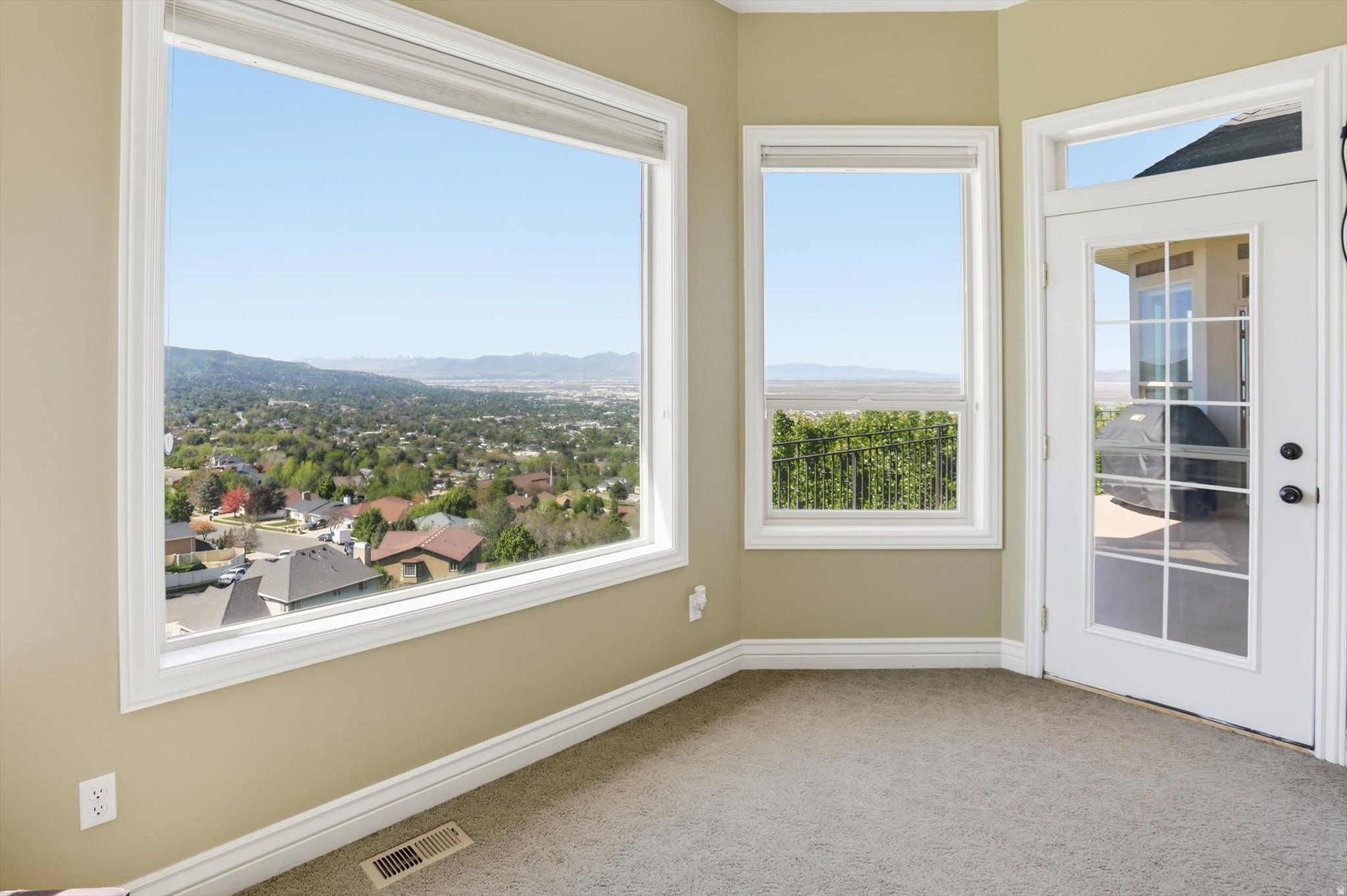 HOLBROOK - Residential