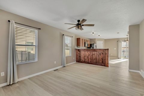 Tiny photo for 2102 E REVERE WAY, Eagle Mountain, UT 84005 (MLS # 2132753)