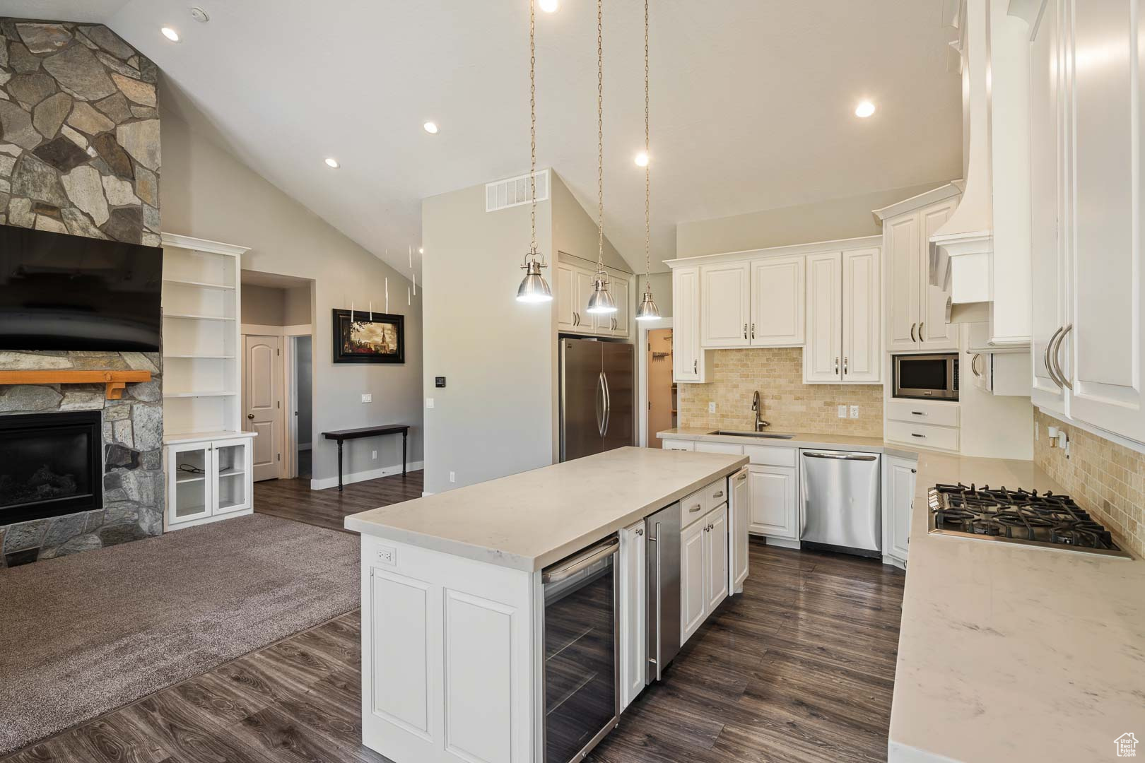 COUNTRYSIDE ESTATES - Residential