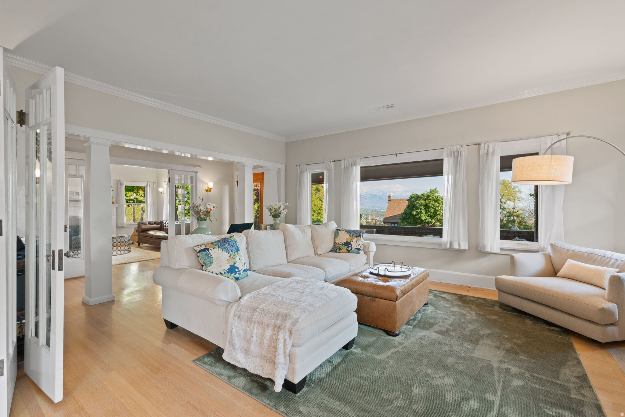 THE AVENUES - Residential