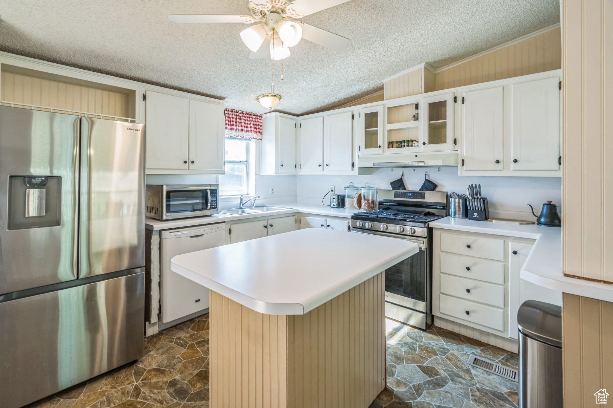 TIMPANOGOS VILLAGE - Residential