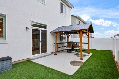 Tiny photo for 2154 W LYDIA LN, Syracuse, UT 84075 (MLS # 2127543)