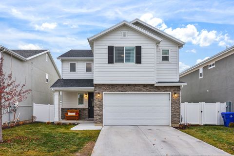 Tiny photo for 2154 W LYDIA LN, Syracuse, UT 84075 (MLS # 2127543)
