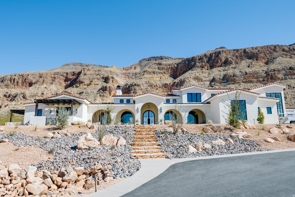 Photo of 3961 S 1100 W, Hurricane, UT 84737 (MLS # 2182814)