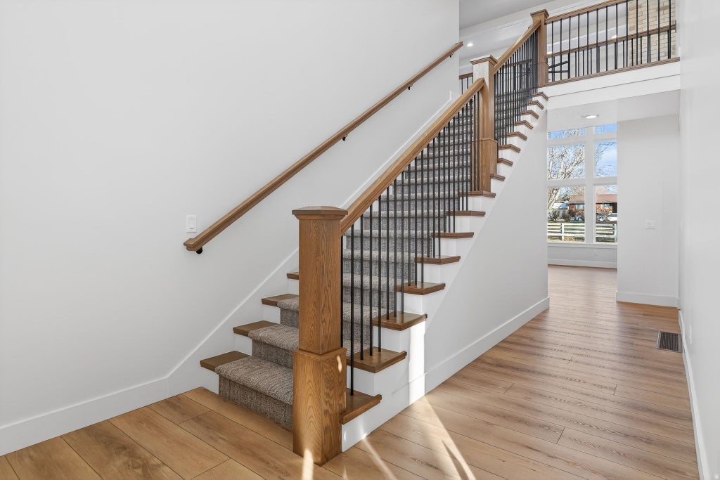 Photo of 890 N WHIPPLE DR, Lehi, UT 84043 (MLS # 2186708)