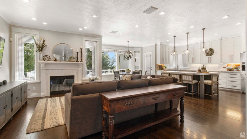 RIDGEPOINT - Residential