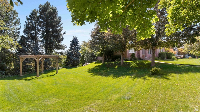 RIDGEPOINT - Residential