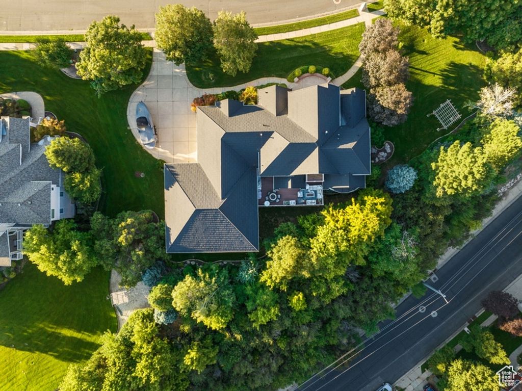 Photo of 643 W RIDGEWOOD CIR, Farmington, UT 84025 (MLS # 2114703)