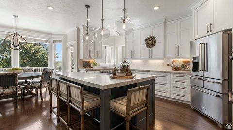 Tiny photo for 643 W RIDGEWOOD CIR, Farmington, UT 84025 (MLS # 2114703)