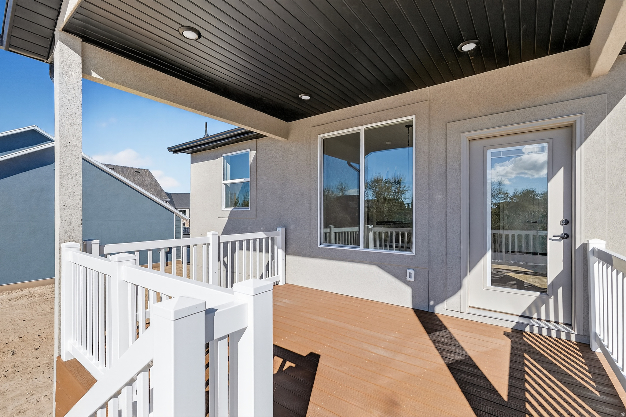 DIAMOND E - Residential