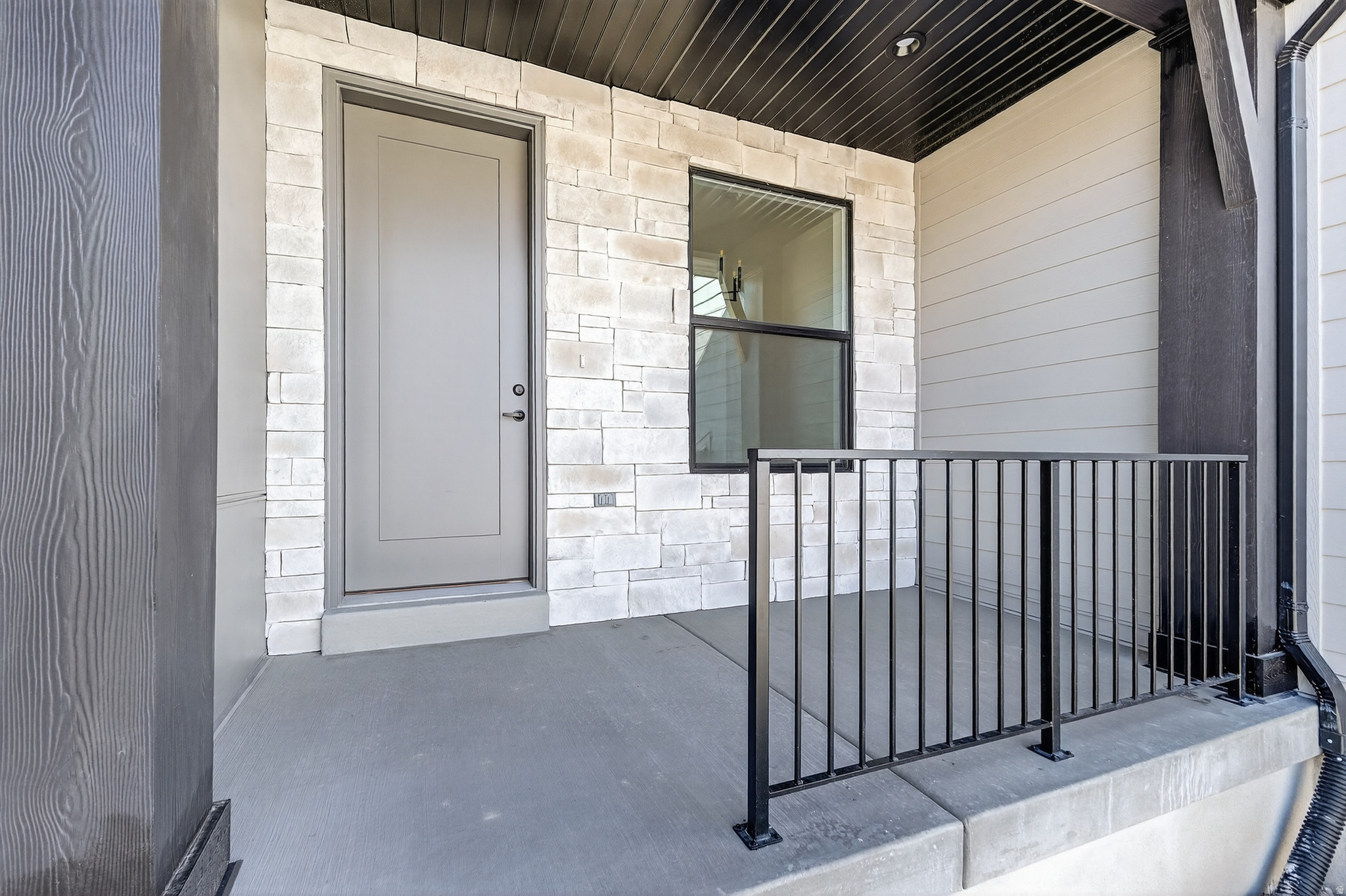 DIAMOND E - Residential