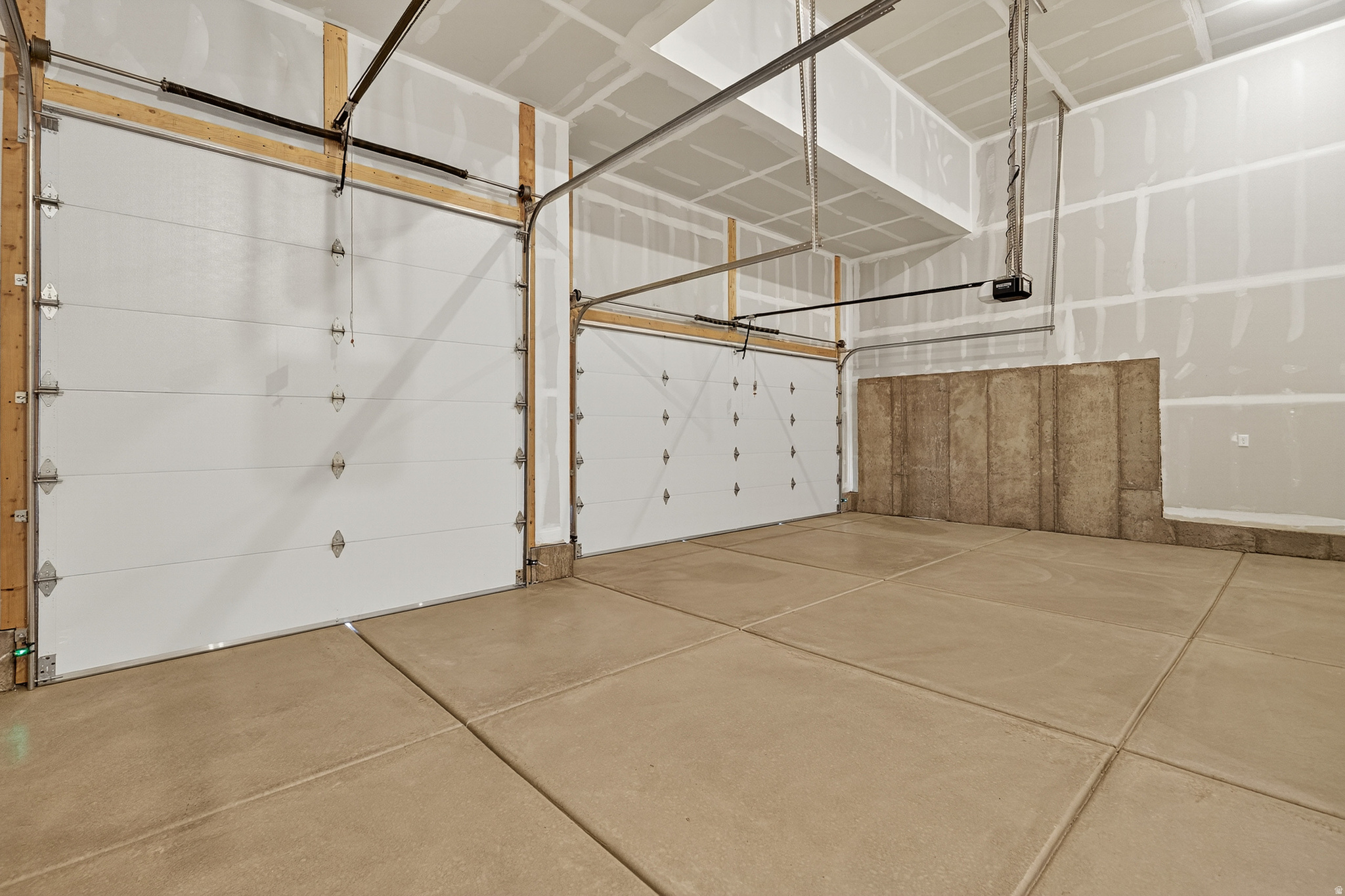 DIAMOND E - Residential