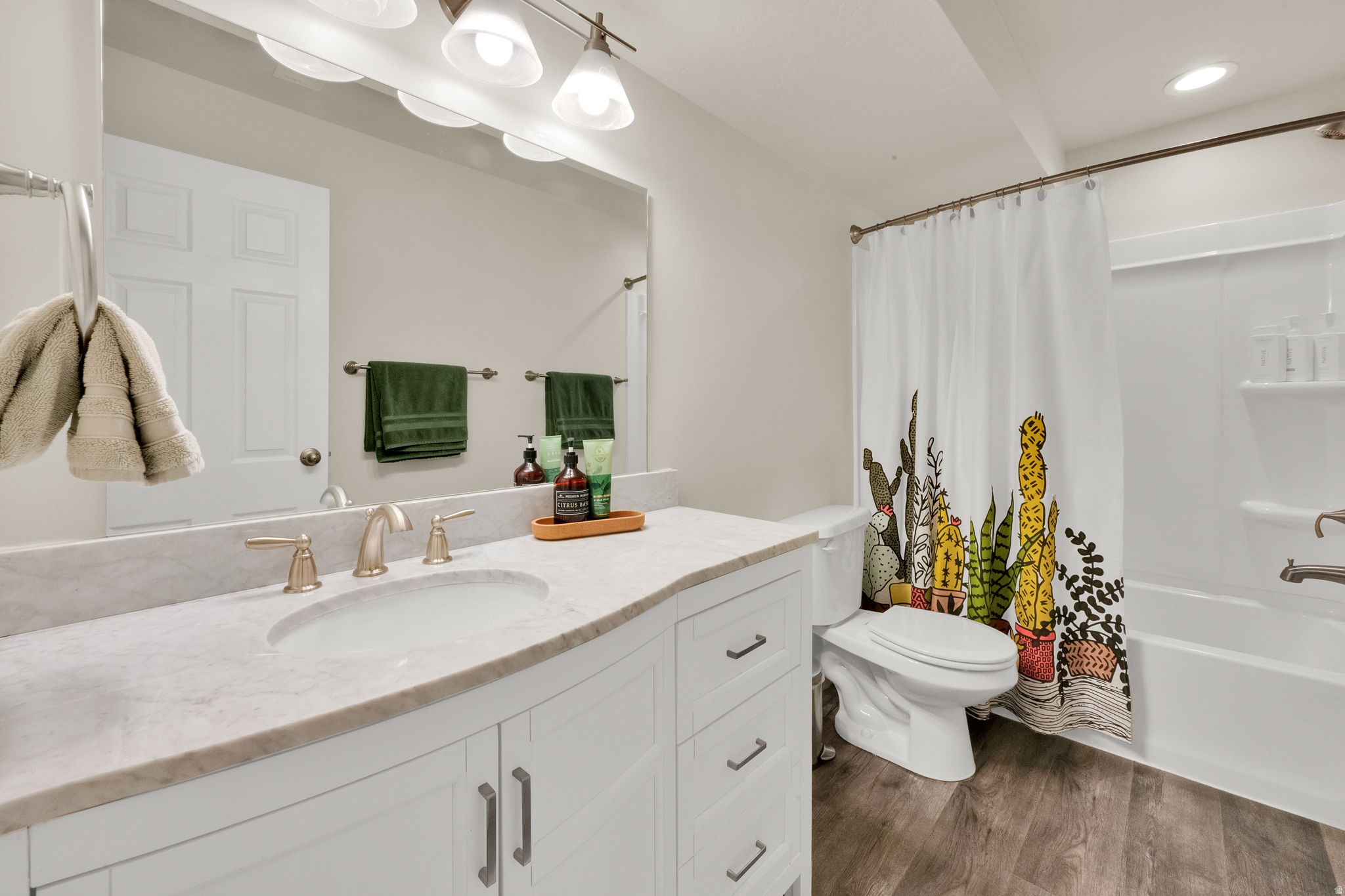 DAYBREAK - Residential