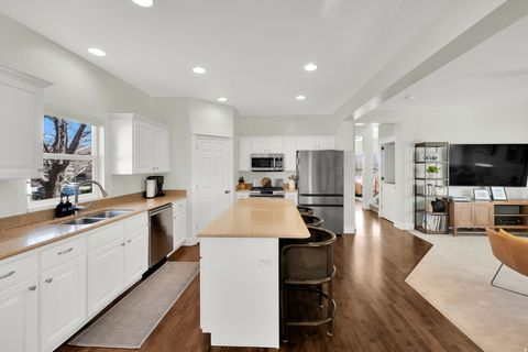 Tiny photo for 11676 S HARVEST RAIN AVE, South Jordan, UT 84009 (MLS # 2144416)