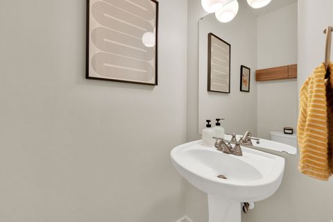 Tiny photo for 11676 S HARVEST RAIN AVE, South Jordan, UT 84009 (MLS # 2144416)