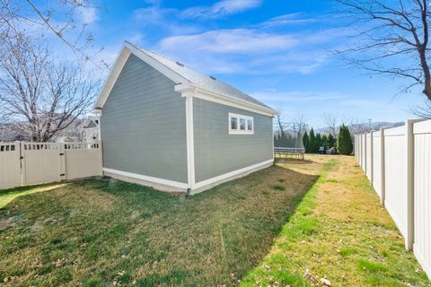 Tiny photo for 11676 S HARVEST RAIN AVE, South Jordan, UT 84009 (MLS # 2144416)