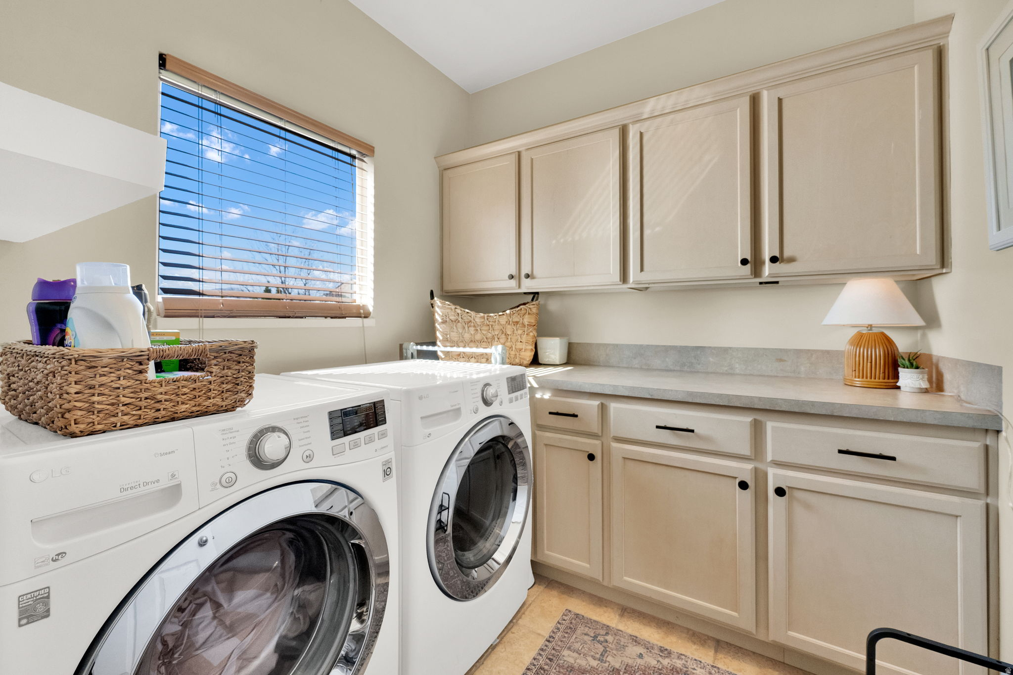 DAYBREAK - Residential