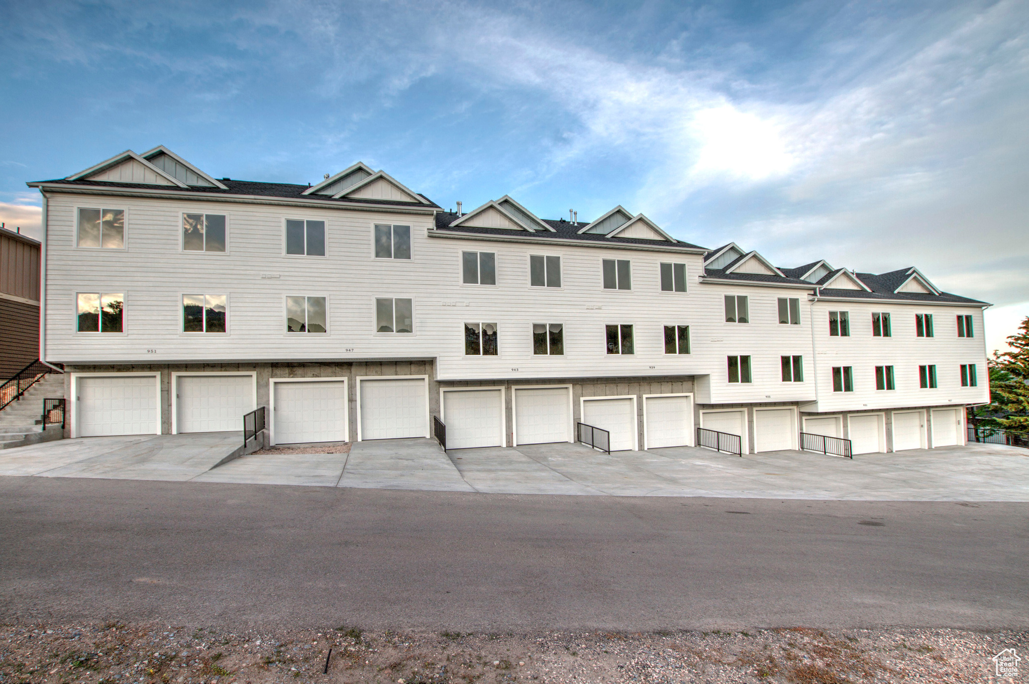 HARBORVIEW TOWNHOMES - Residential