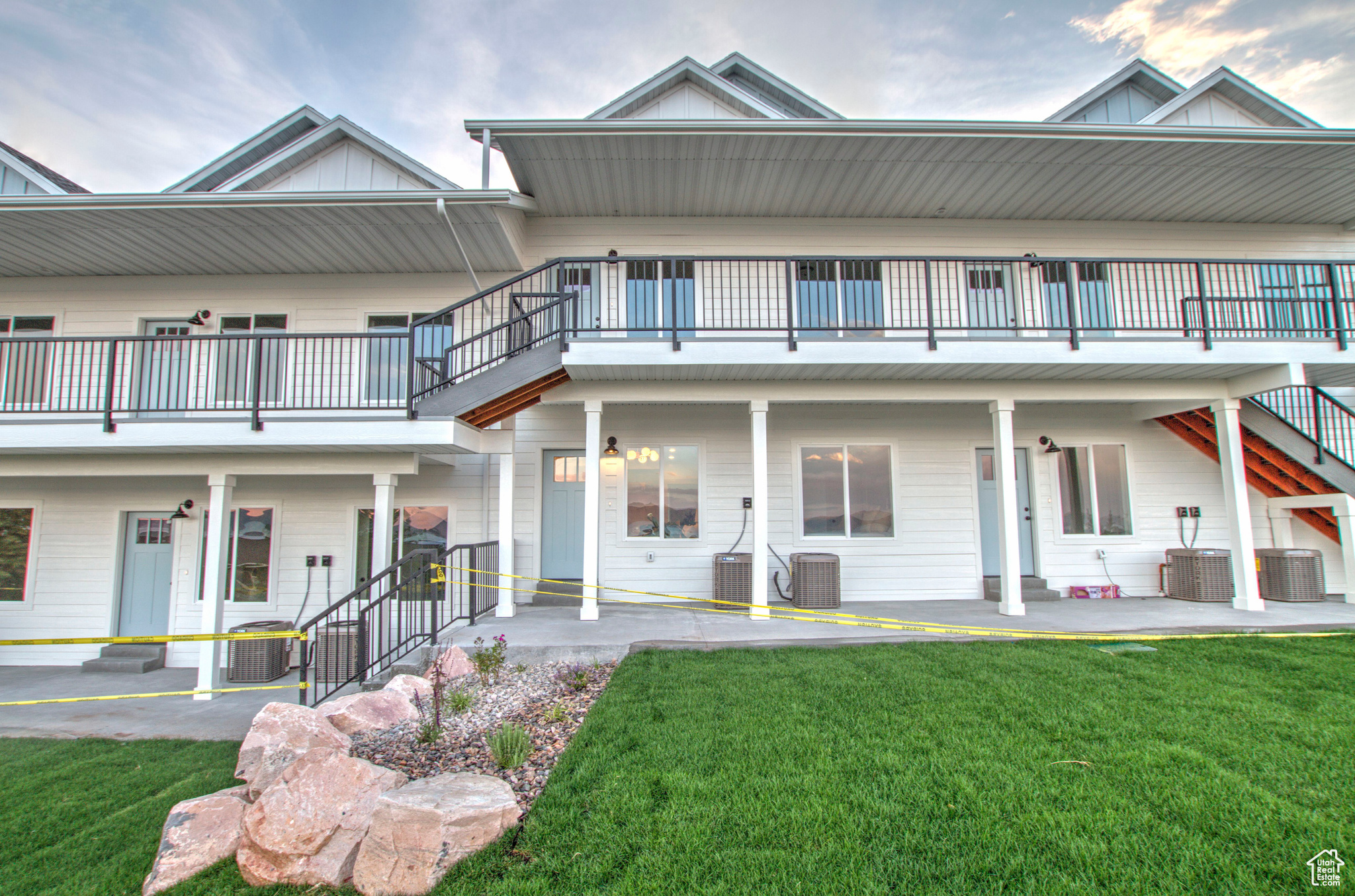 HARBORVIEW TOWNHOMES - Residential