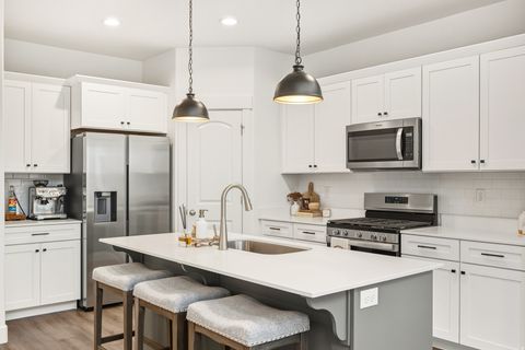 Tiny photo for 993 N WAYNE DR, Saratoga Springs, UT 84045 (MLS # 2135344)