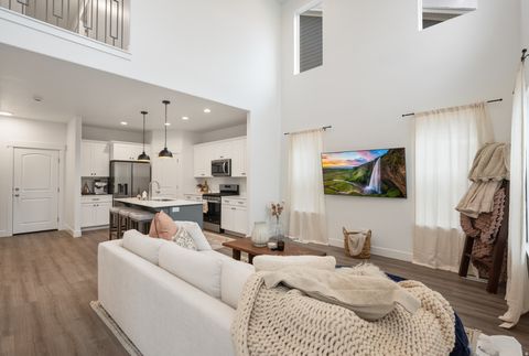 Tiny photo for 993 N WAYNE DR, Saratoga Springs, UT 84045 (MLS # 2135344)