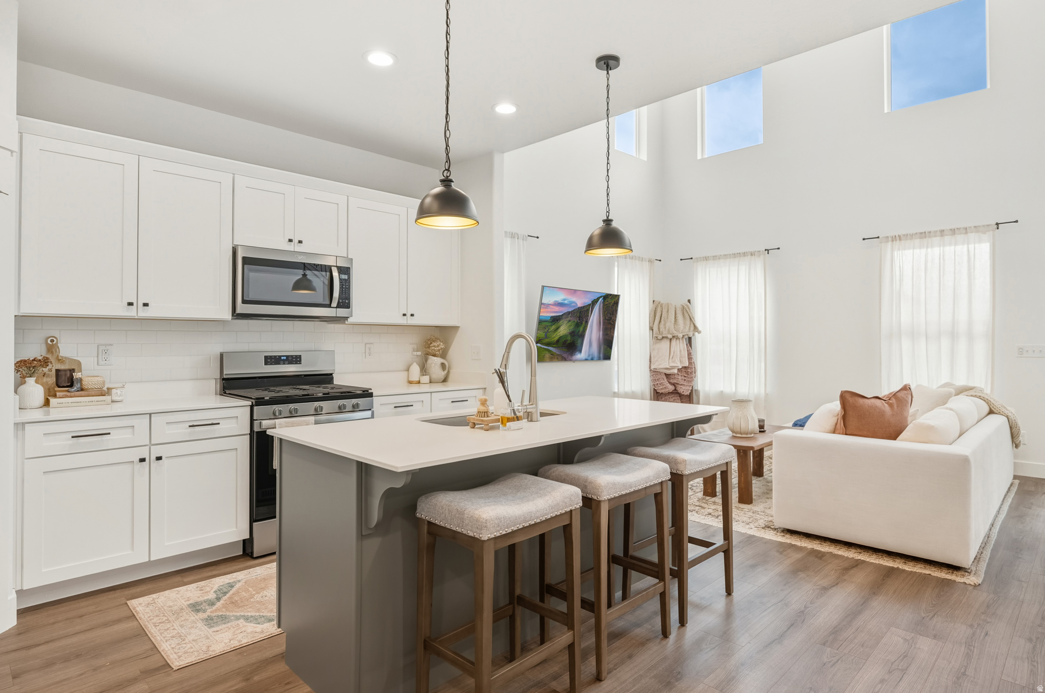 RIDGEHORNE - Residential