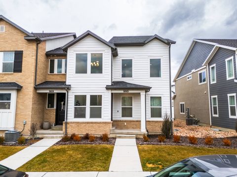 Tiny photo for 993 N WAYNE DR, Saratoga Springs, UT 84045 (MLS # 2135344)