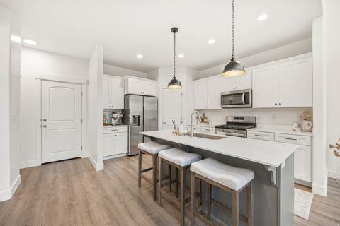 Tiny photo for 993 N WAYNE DR, Saratoga Springs, UT 84045 (MLS # 2135344)