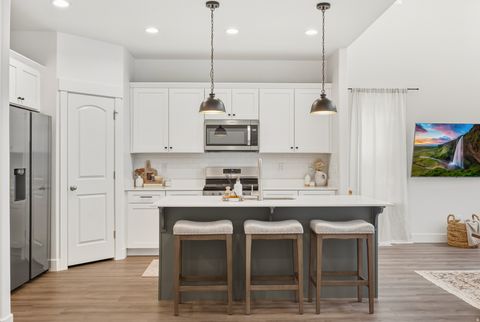 Tiny photo for 993 N WAYNE DR, Saratoga Springs, UT 84045 (MLS # 2135344)