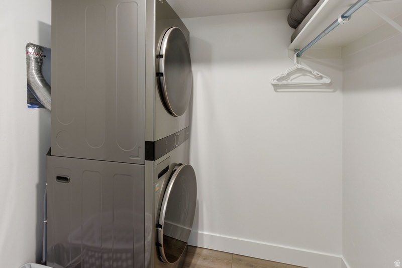 LIGHTHOUSE POINTE - Residential