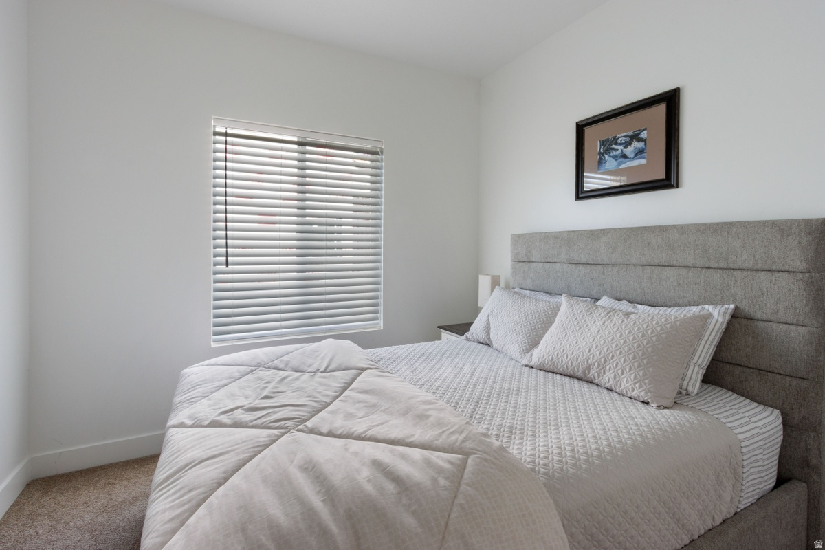 LIGHTHOUSE POINTE - Residential