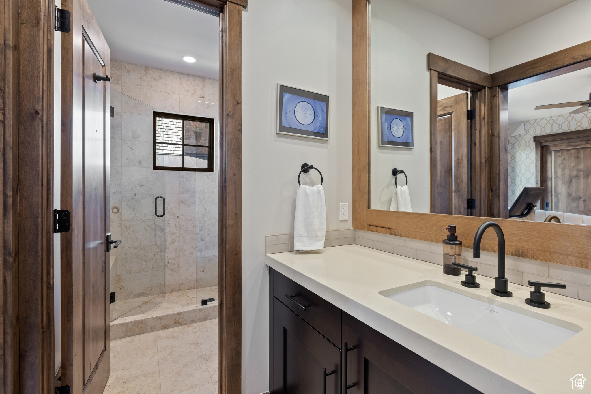 RED LEDGES - Residential