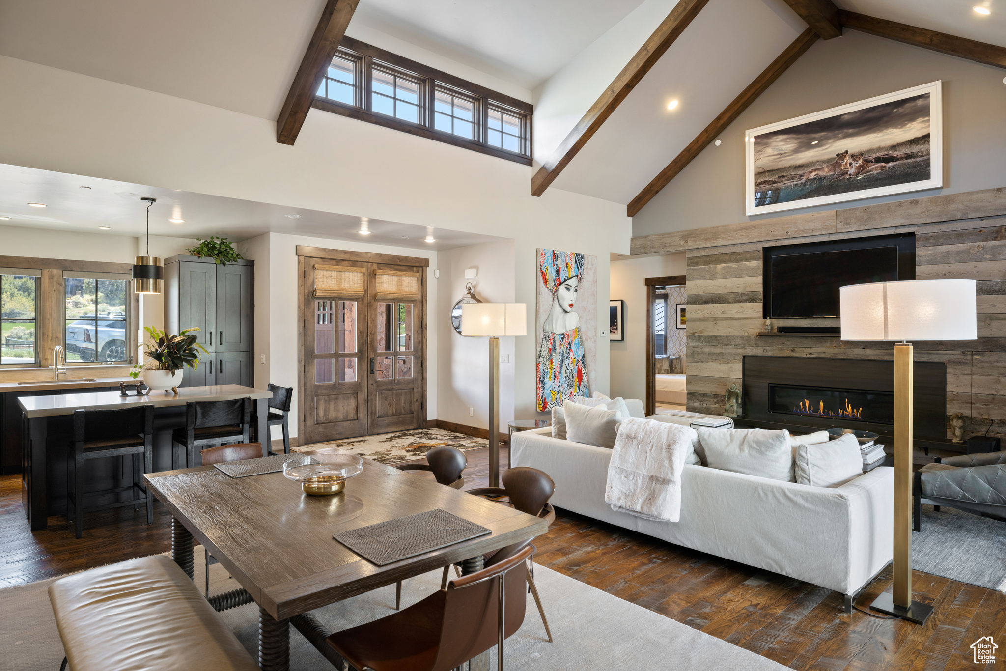 RED LEDGES - Residential