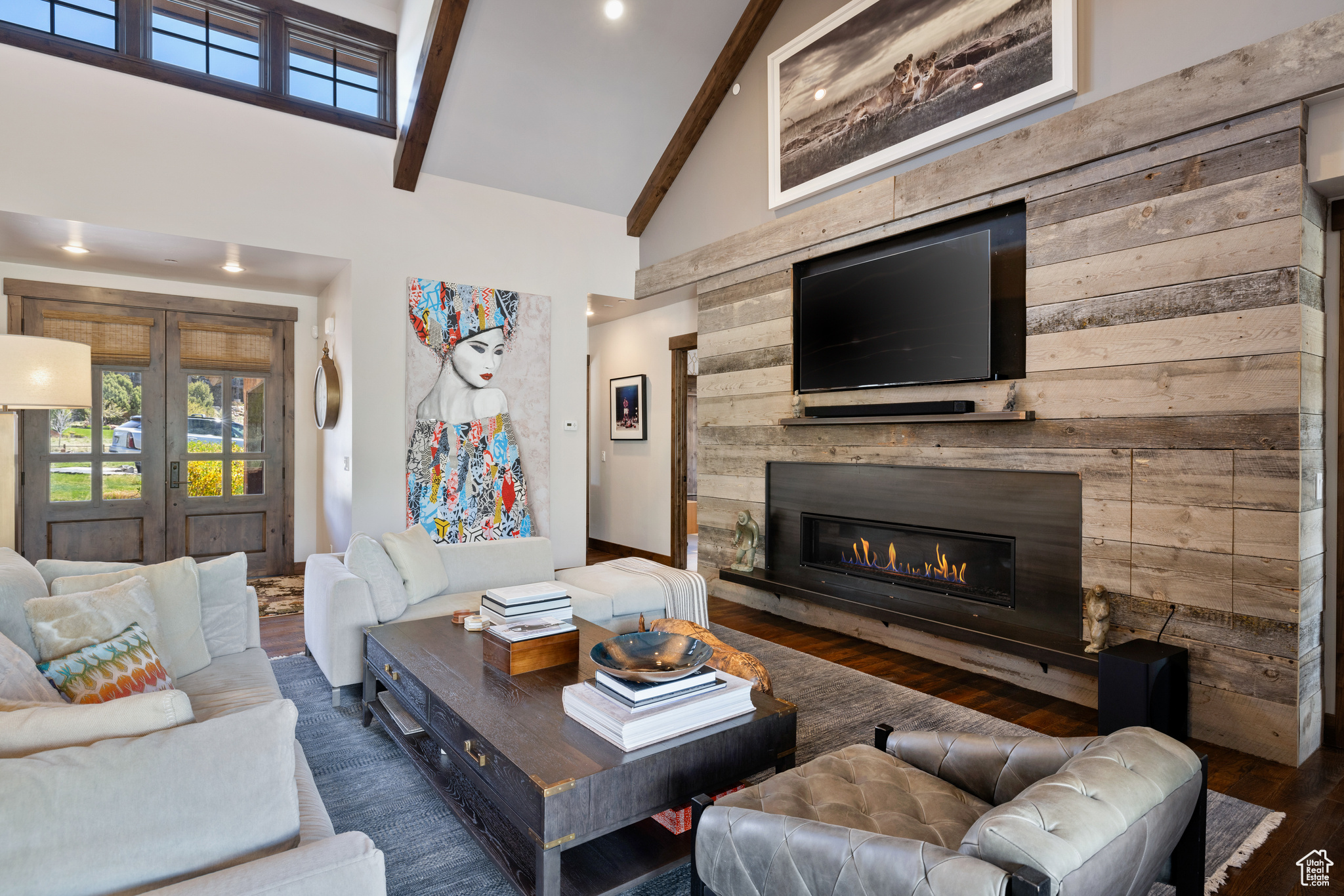 RED LEDGES - Residential