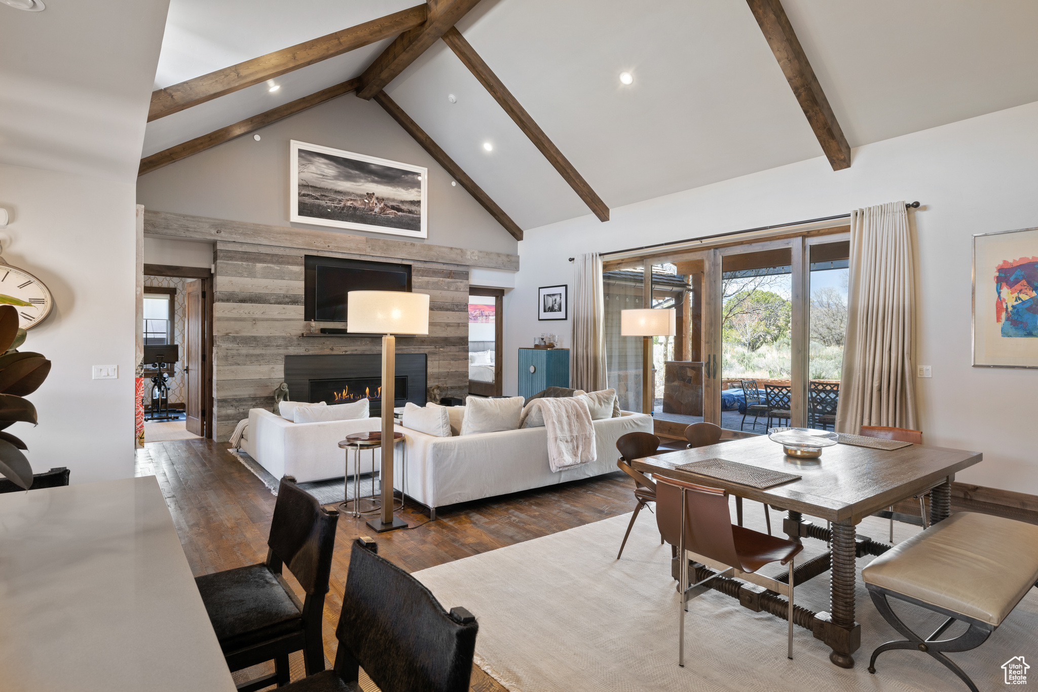 RED LEDGES - Residential