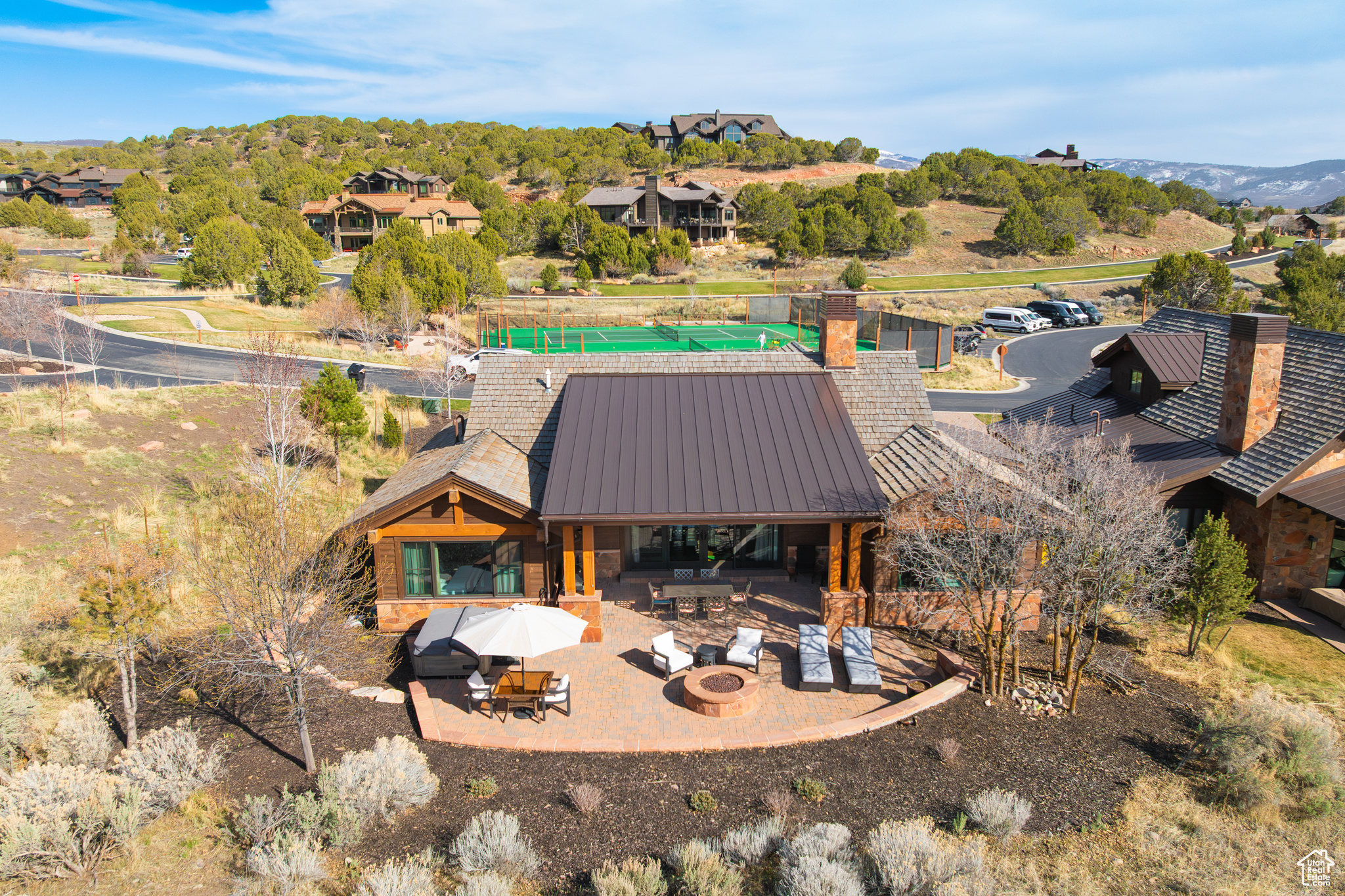 RED LEDGES - Residential