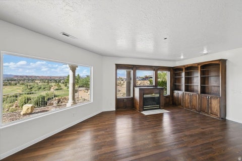 Tiny photo for 2262 S 1400 E, Saint George, UT 84790 (MLS # 2185848)
