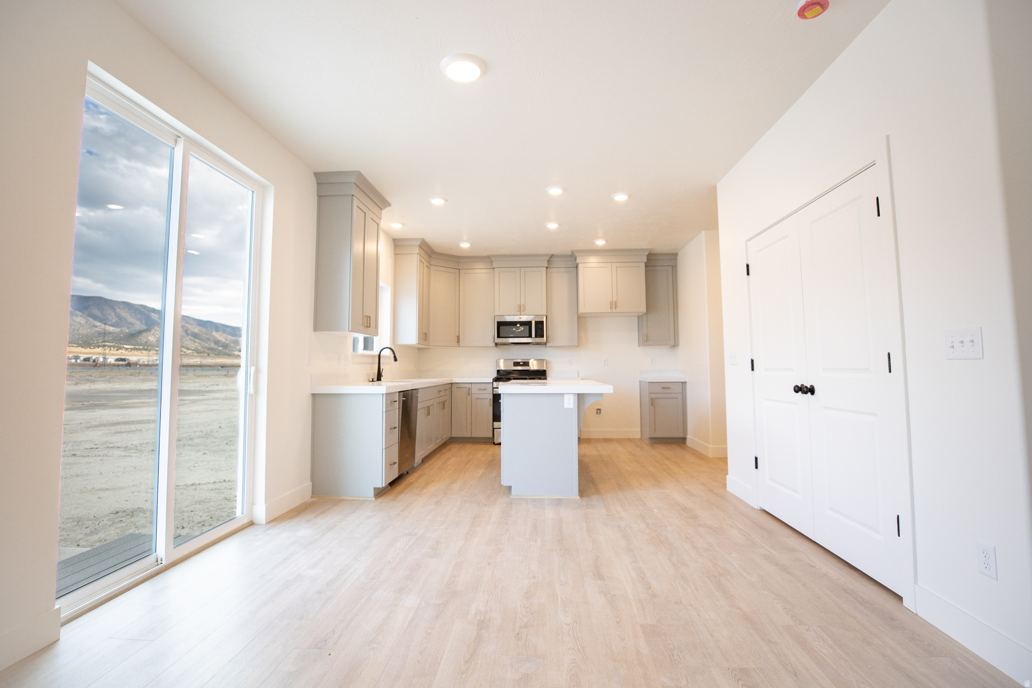 PARKWAY FIELDS SINGLES 2 - Residential