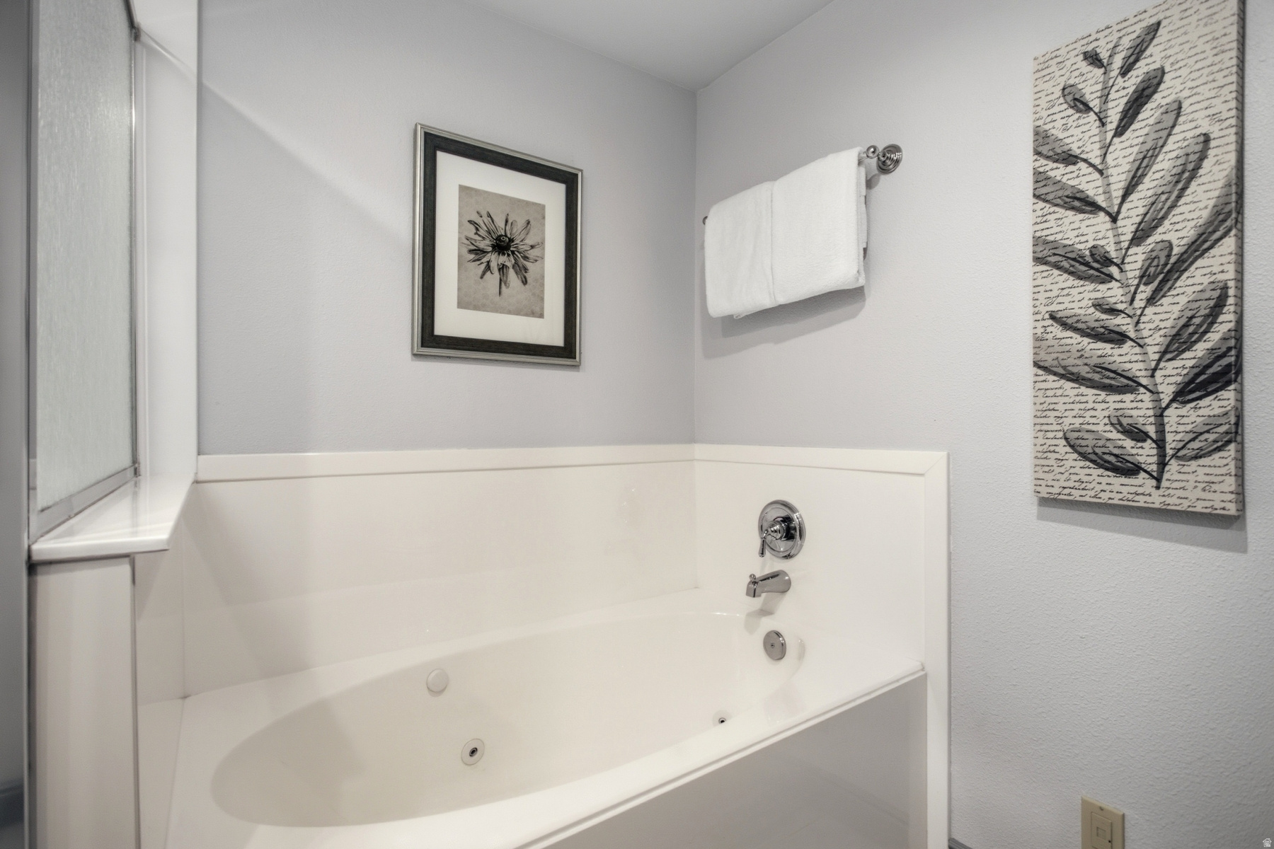 SNOW FLOWER - Residential