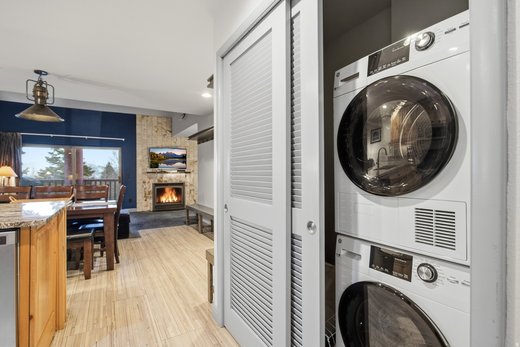 SNOW FLOWER - Residential