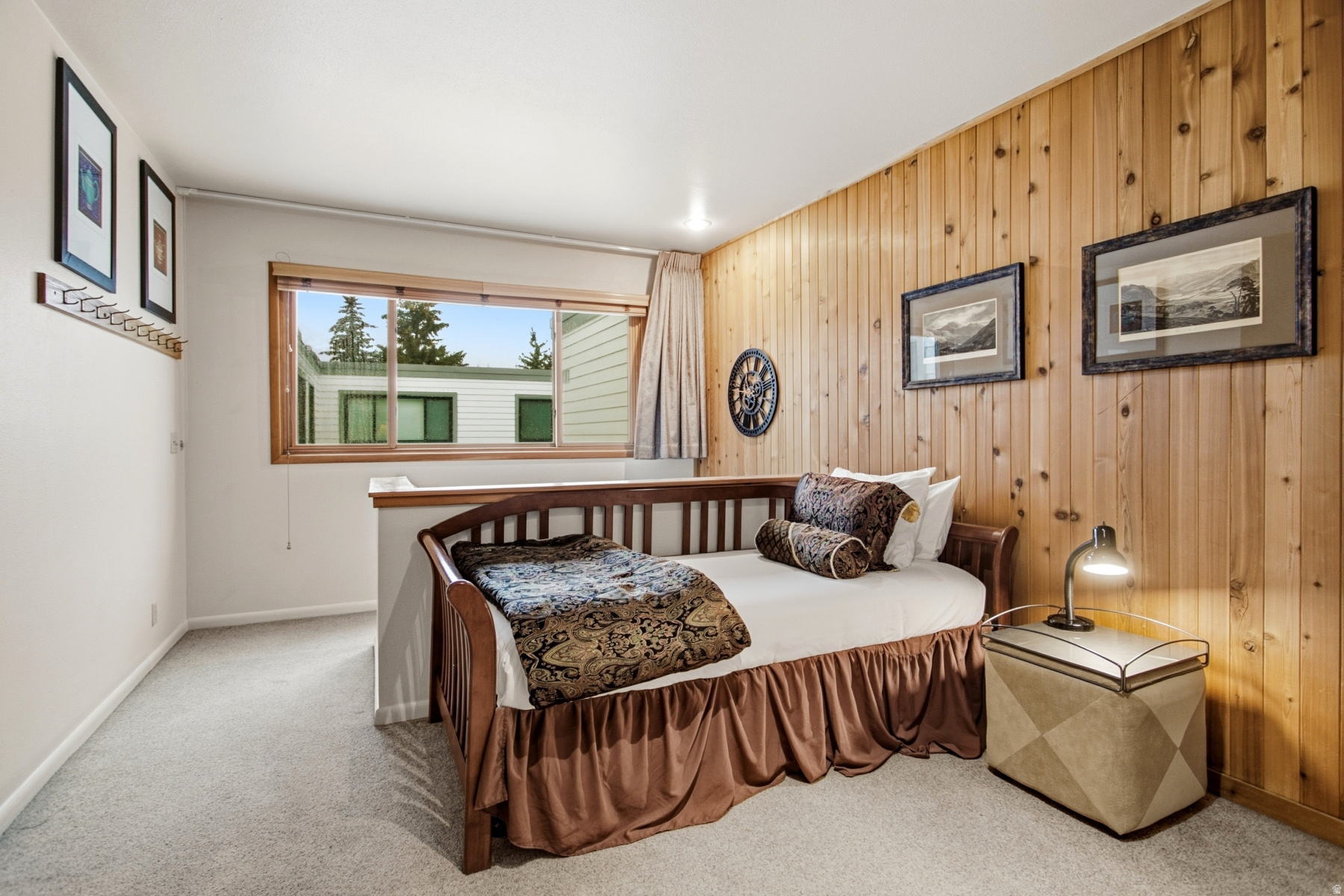 SNOW FLOWER - Residential